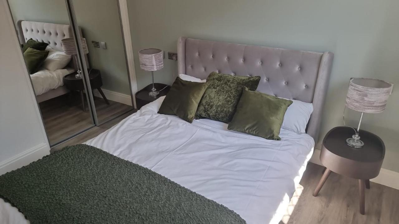 Jasmin Apartments - Luxury 1 & 2 Bedroom Units With Free Parking Bushey Exterior foto