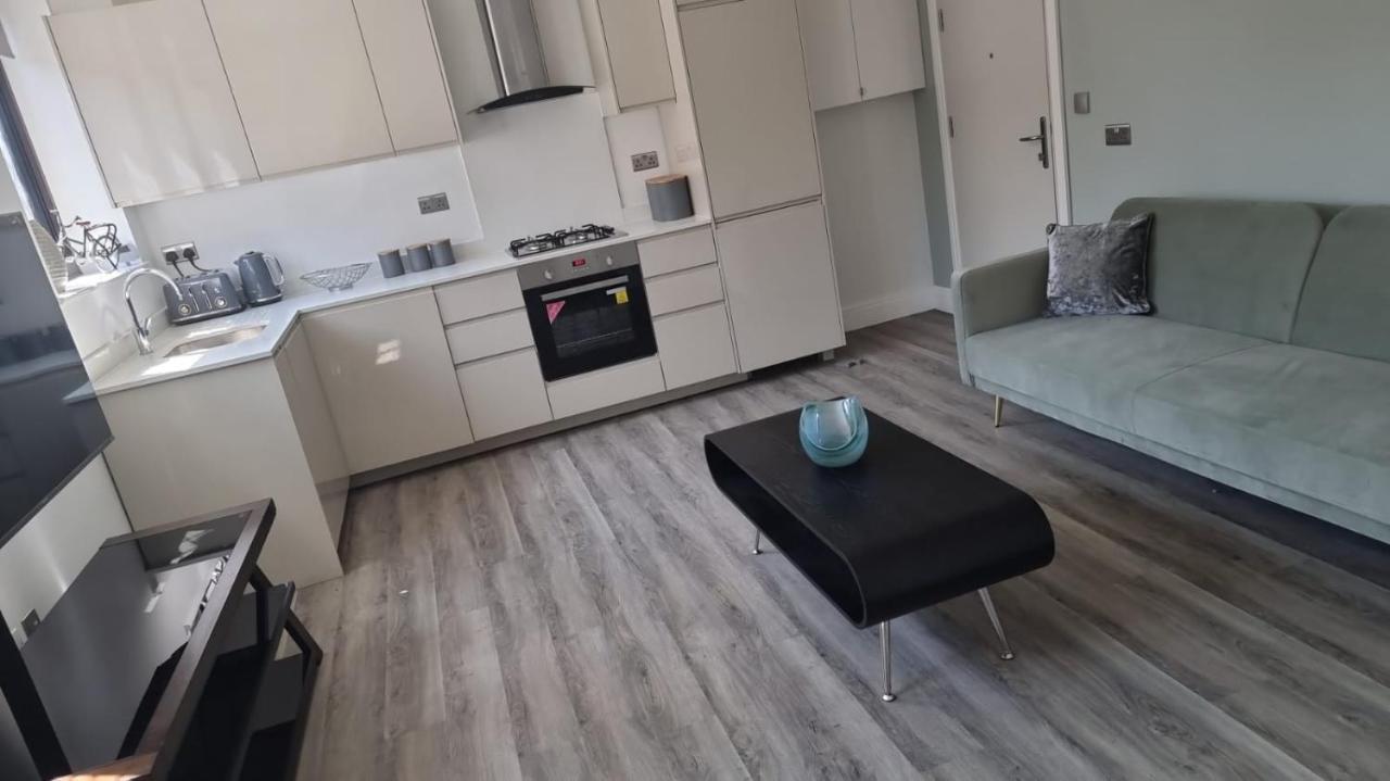 Jasmin Apartments - Luxury 1 & 2 Bedroom Units With Free Parking Bushey Exterior foto