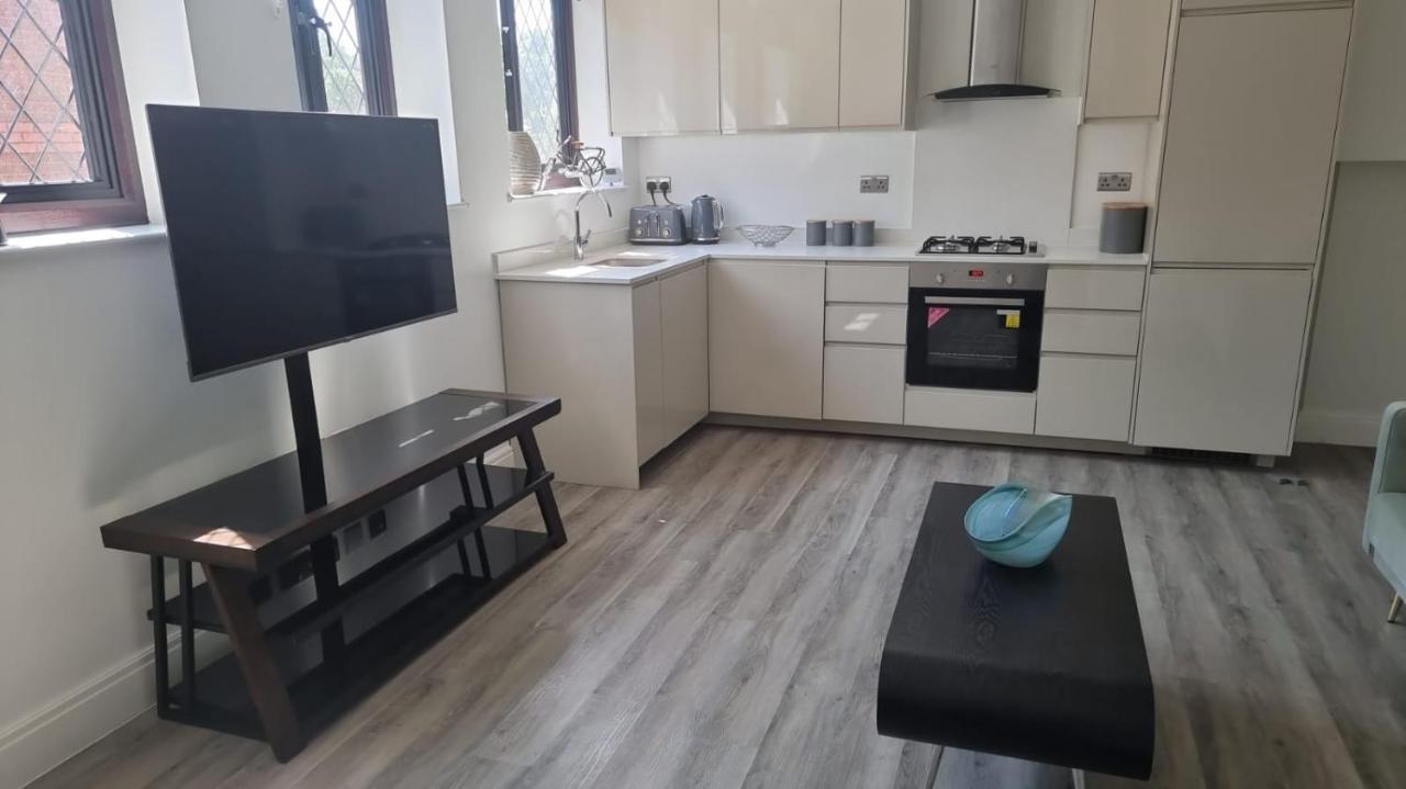 Jasmin Apartments - Luxury 1 & 2 Bedroom Units With Free Parking Bushey Exterior foto
