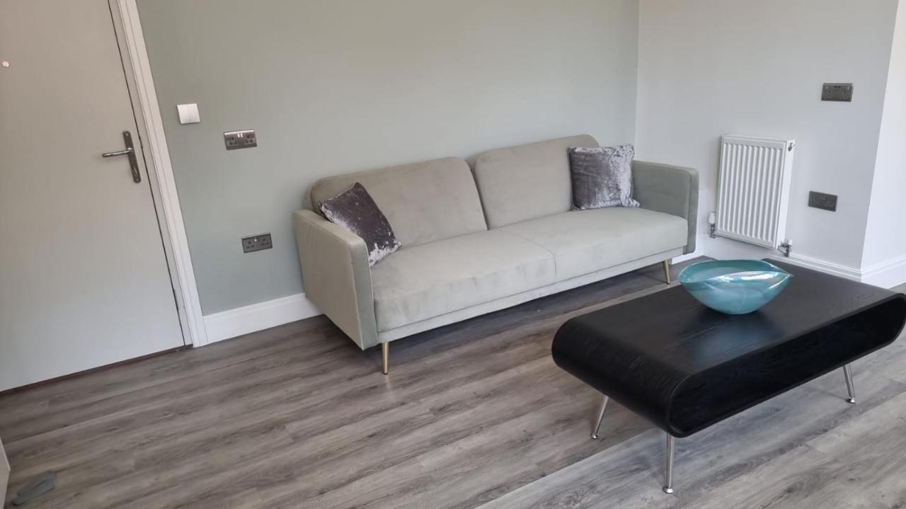 Jasmin Apartments - Luxury 1 & 2 Bedroom Units With Free Parking Bushey Exterior foto